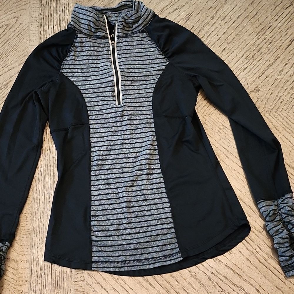 90 degree long sleeve top XS